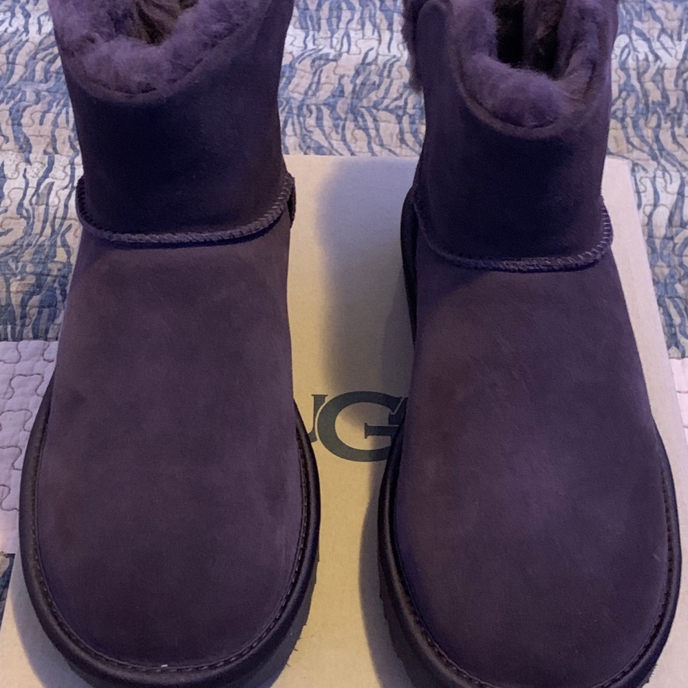 UGG size:6